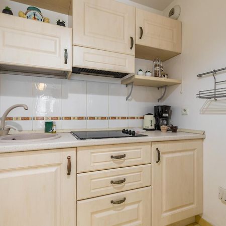 Nice 1 Bedroom Downtown Carre D'Or With Garage Bagian luar foto