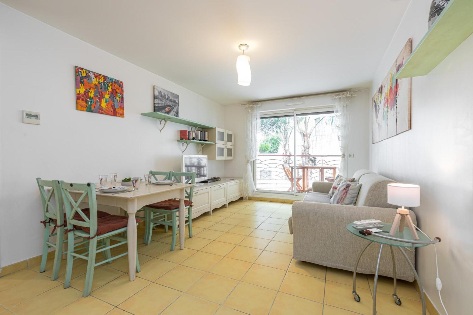 Nice 1 Bedroom Downtown Carre D'Or With Garage Bagian luar foto