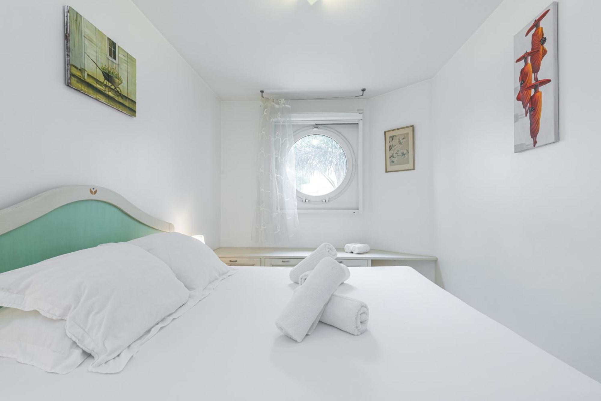 Nice 1 Bedroom Downtown Carre D'Or With Garage Bagian luar foto